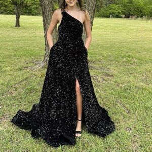 Sherri Hill Black Prom Dress